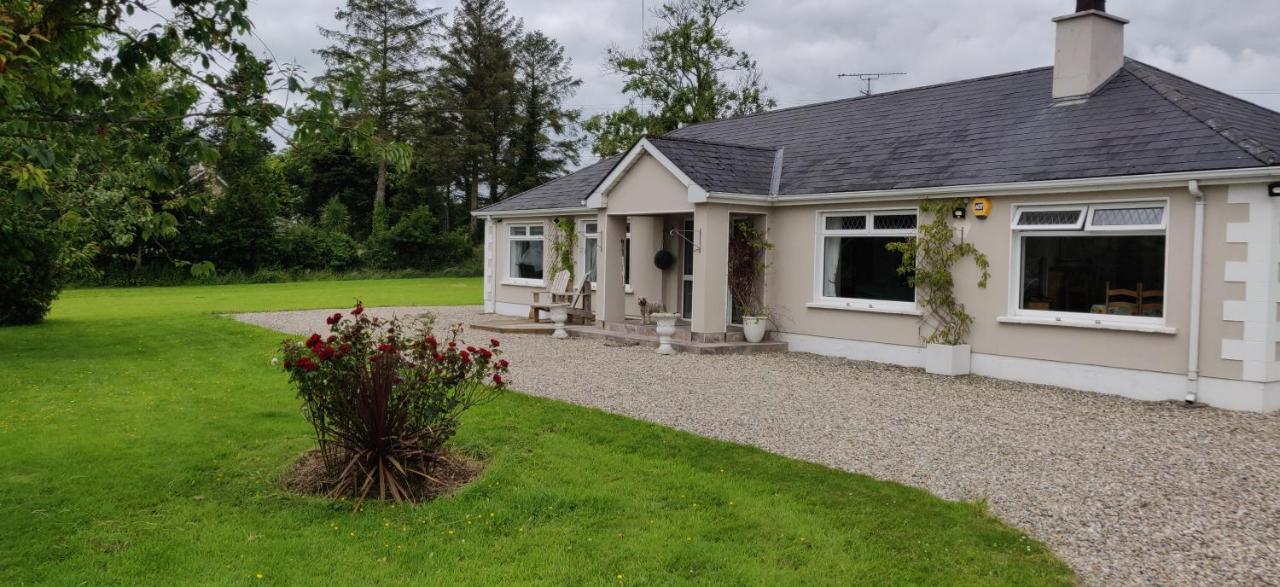 Rossgier Bungalow Lifford Exterior photo